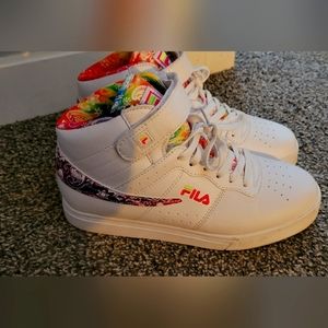 Girls Fila high tops size 6